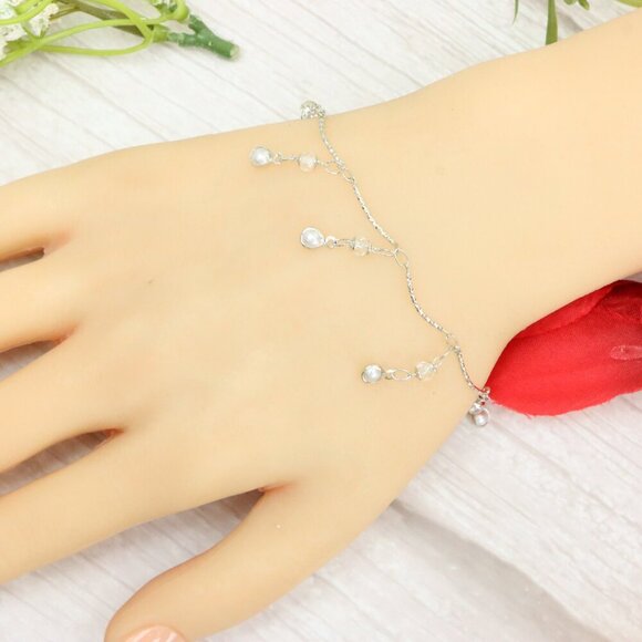 "Trendy Handmade Bracelet – A Thoughtful Gift for Girls & Women | UNVRC1071 - Picture 1 of 10